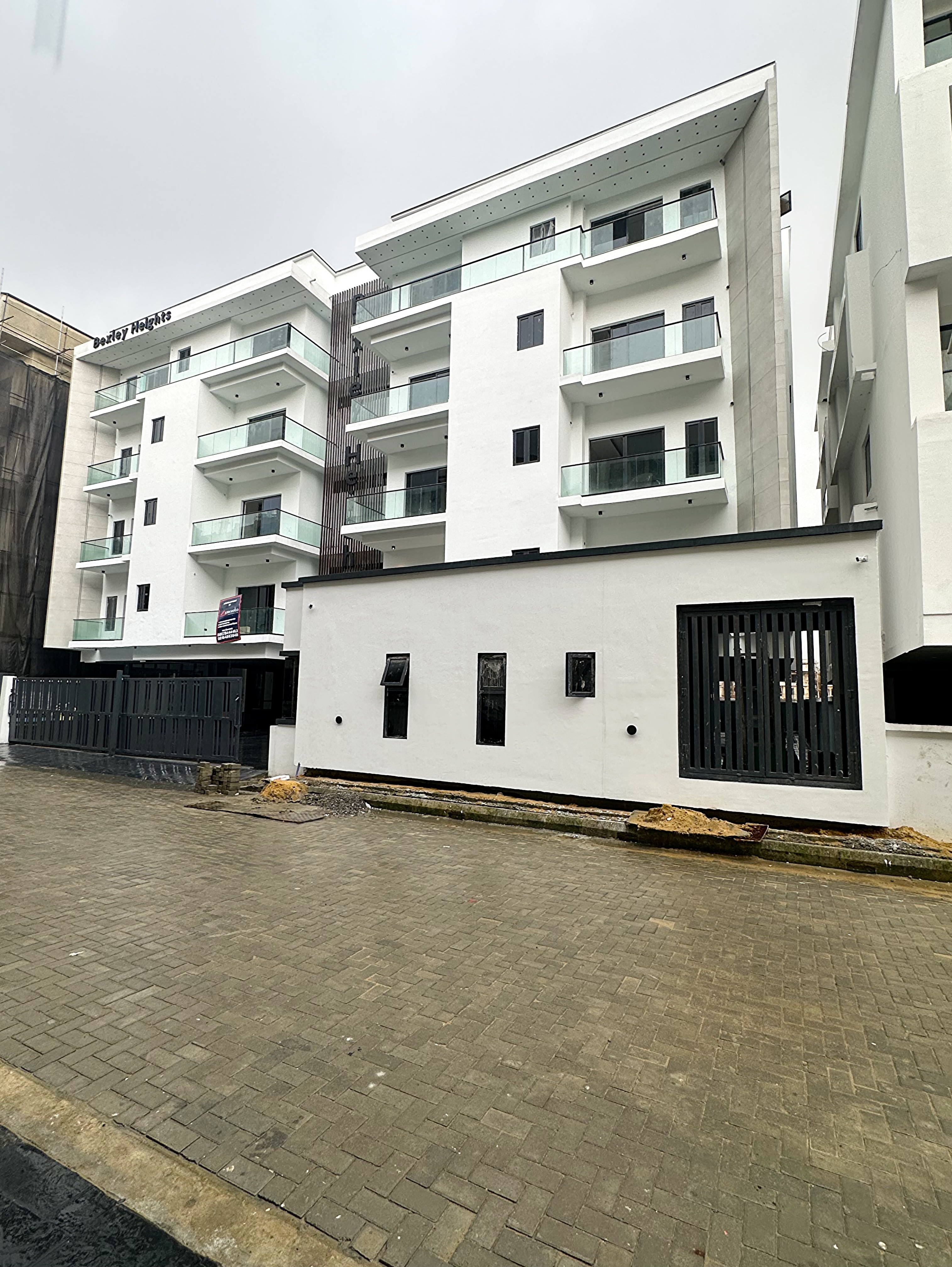 2 and 3 bedroom apartment in Lekki phase 1