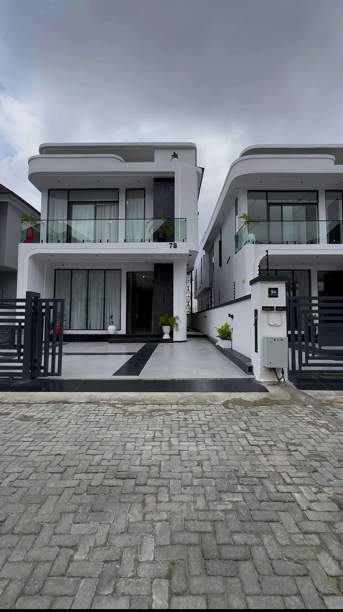 5 bedroom fully detached family home on Harris Drive, VGC